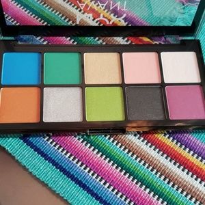 Nyx Avant Pop eyeshadow palette